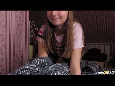 ❤️ Blondina îi suge adânc prietenei ei și primește spermă în gură ❤️❌   at ro.myteporn.ru ❌️